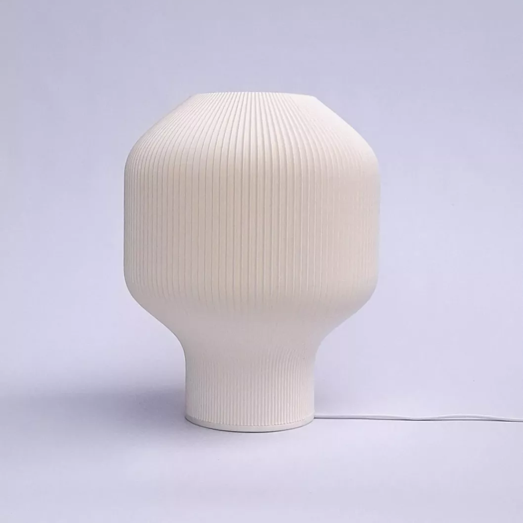 Lámpara de mesa Fiamma 26 cm de alto estructura blanca y tulipa blanca s/foco