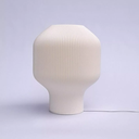 Lámpara de mesa Fiamma 26 cm de alto estructura blanca y tulipa blanca s/foco