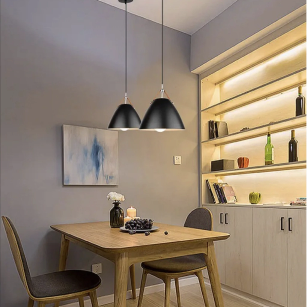 Colgante Negro con detalles en simil cuero E27
D27cm